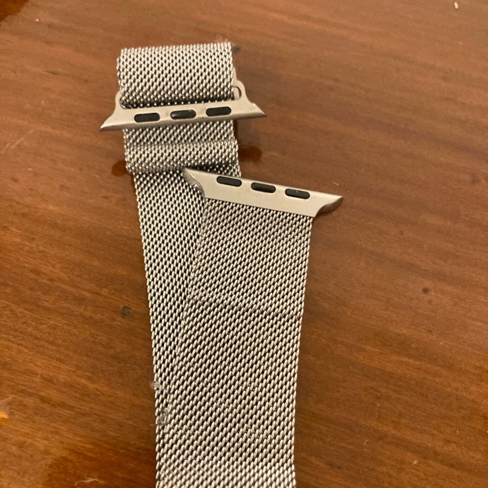 Silver Apple Watch band 44 mm